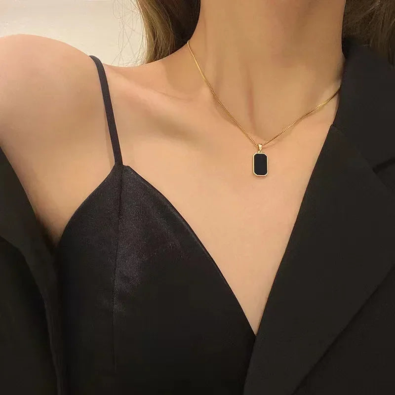 Exquisite Choker Pendant