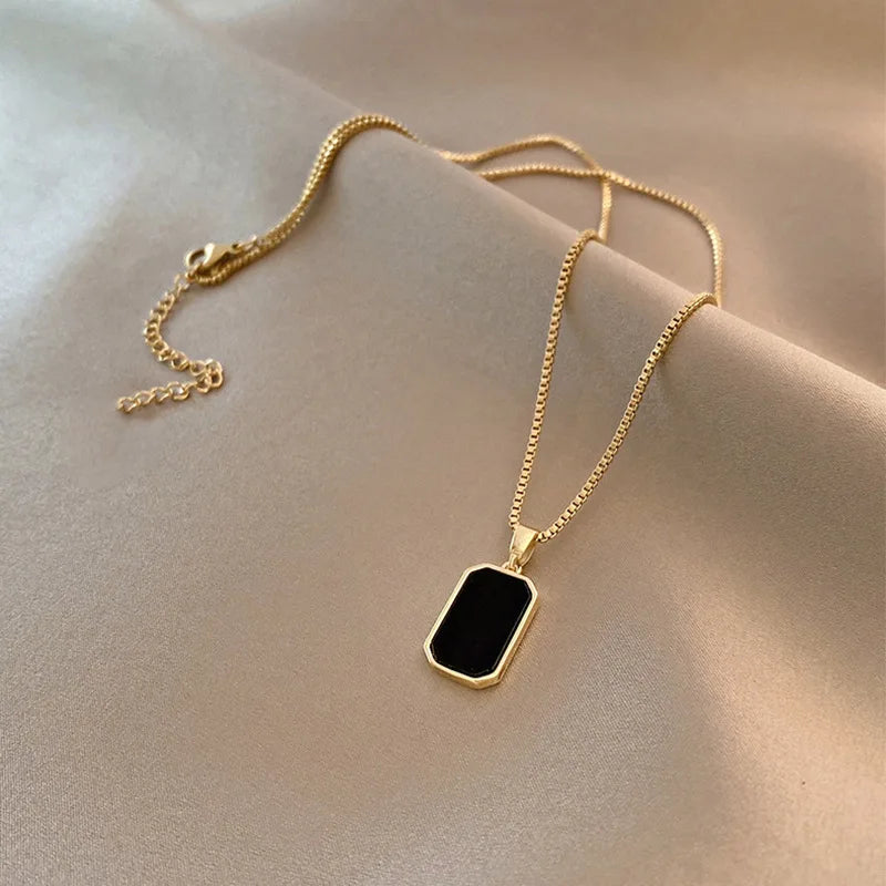 Exquisite Choker Pendant