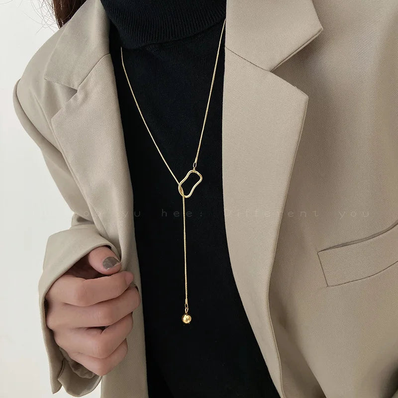 Geometric Pull-Out Pendant Necklace