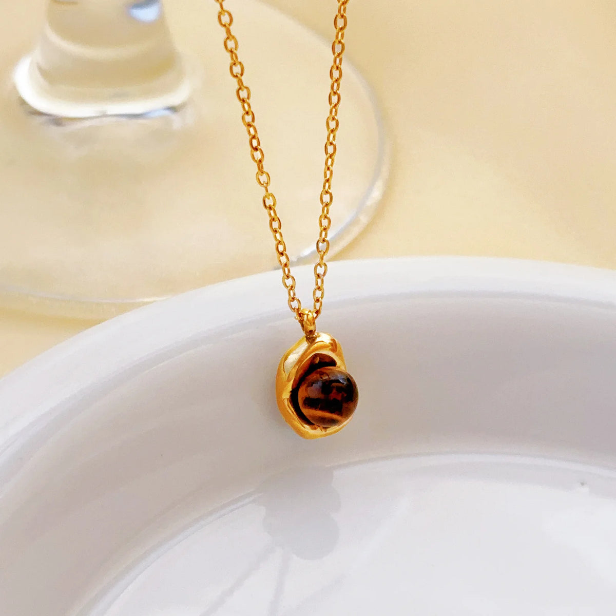 Bead Clavicle Necklace