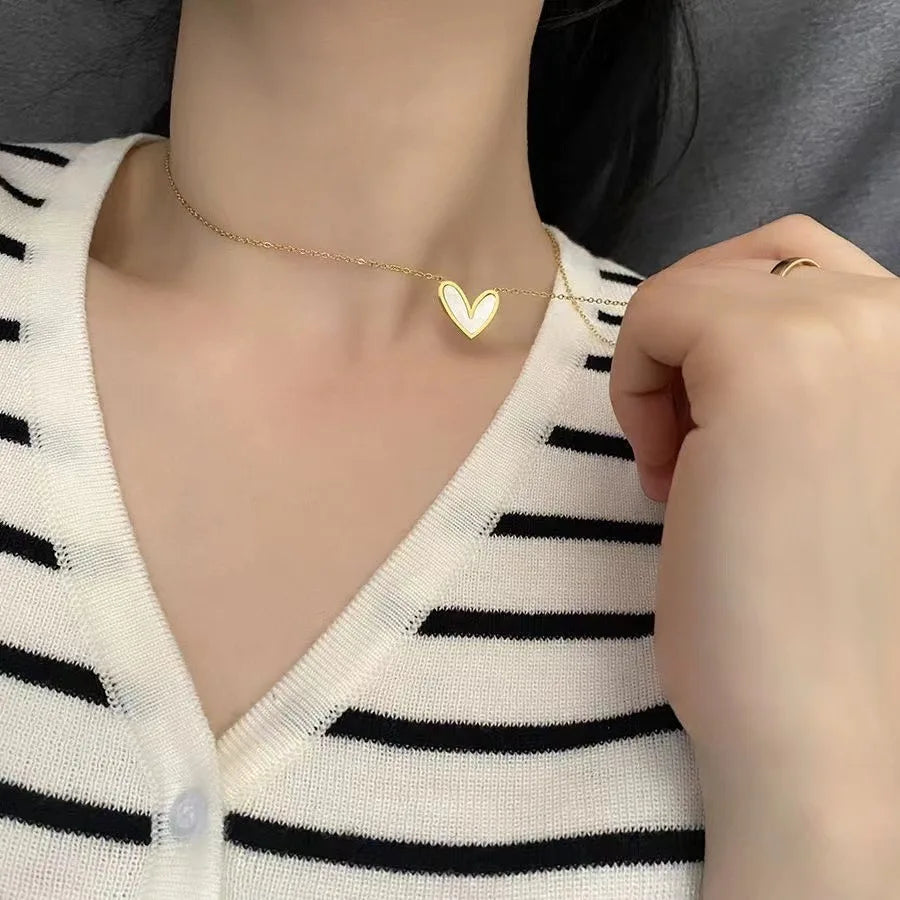 Exquisite Choker Pendant