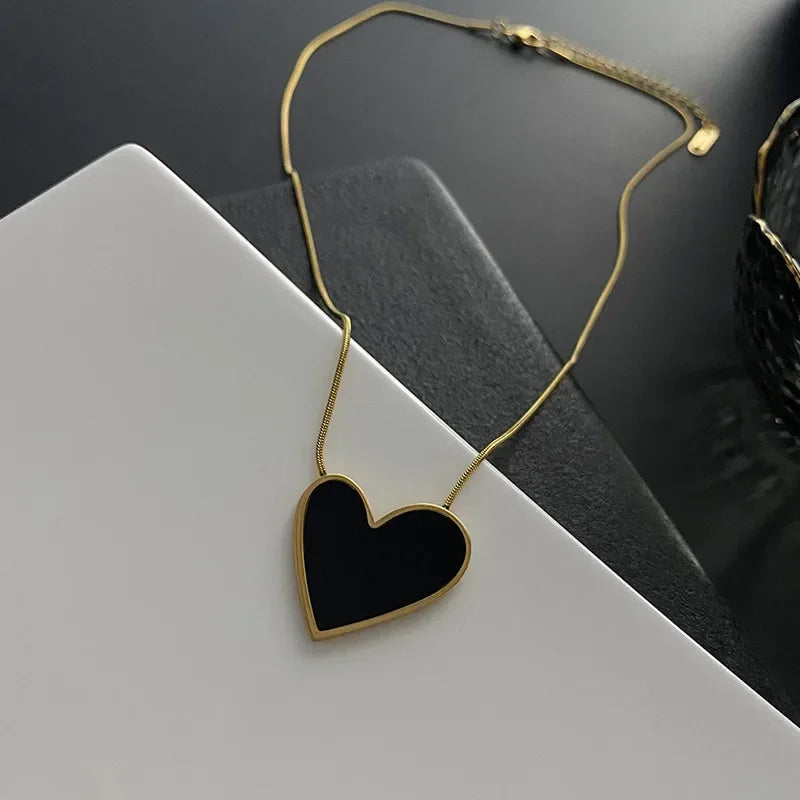 Exquisite Choker Pendant