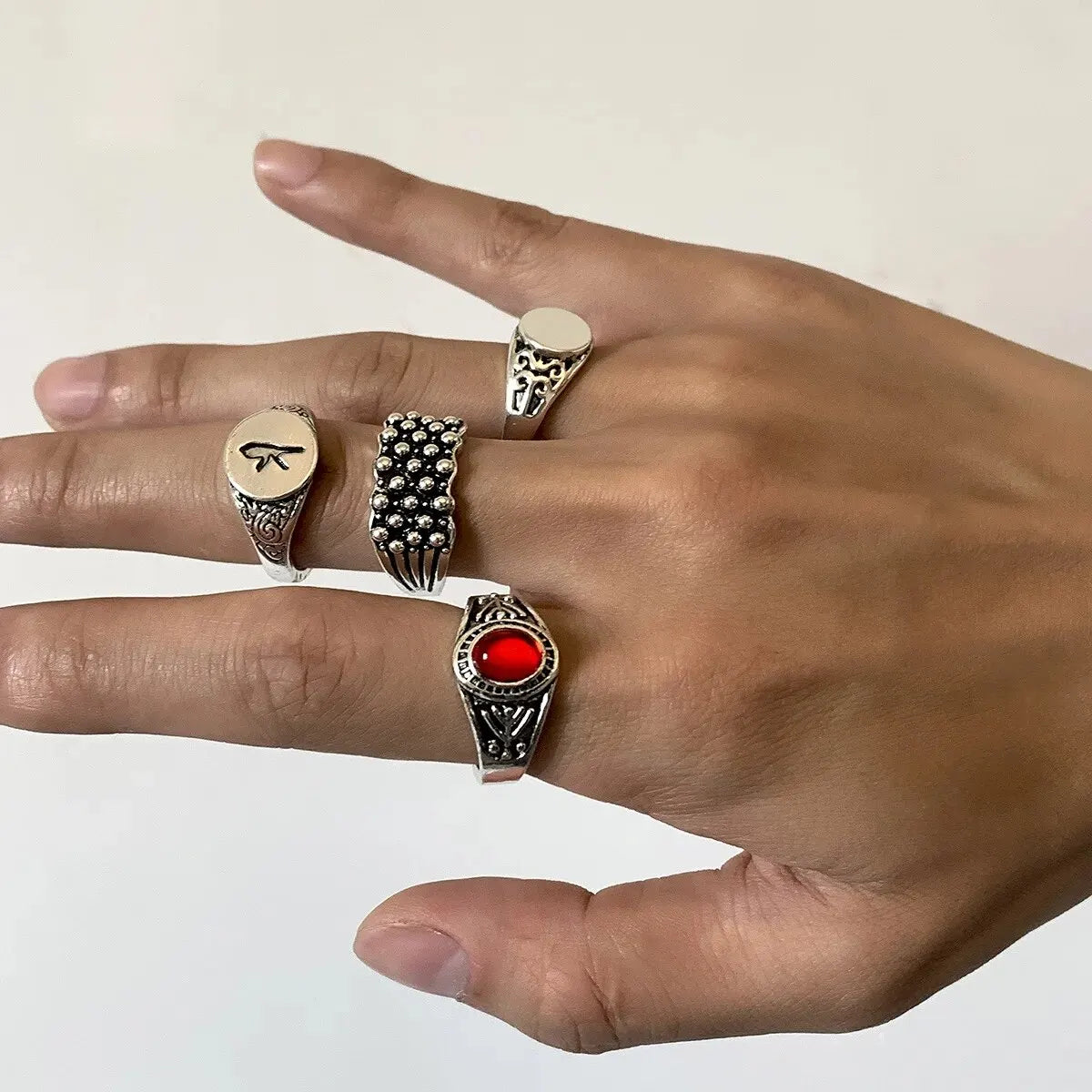 4Pcs Luxury Retro Rings