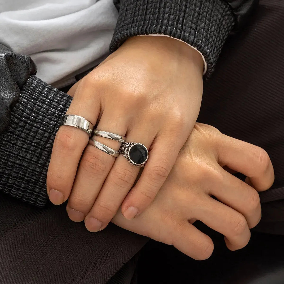 4Pcs Luxury Retro Rings