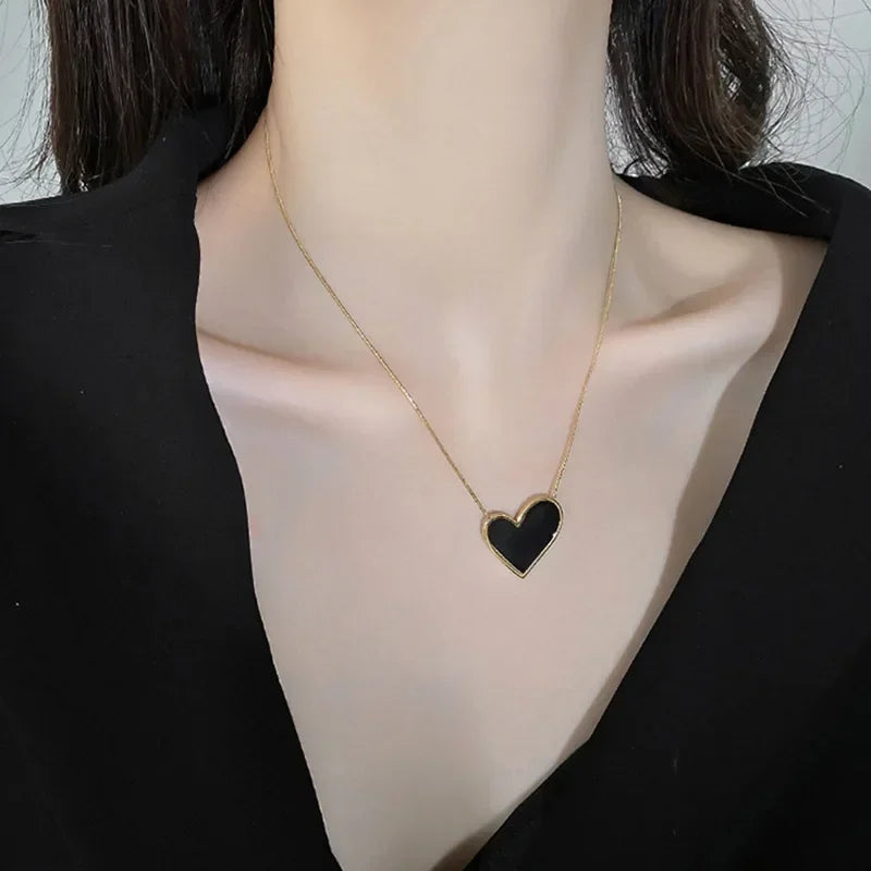 Exquisite Choker Pendant