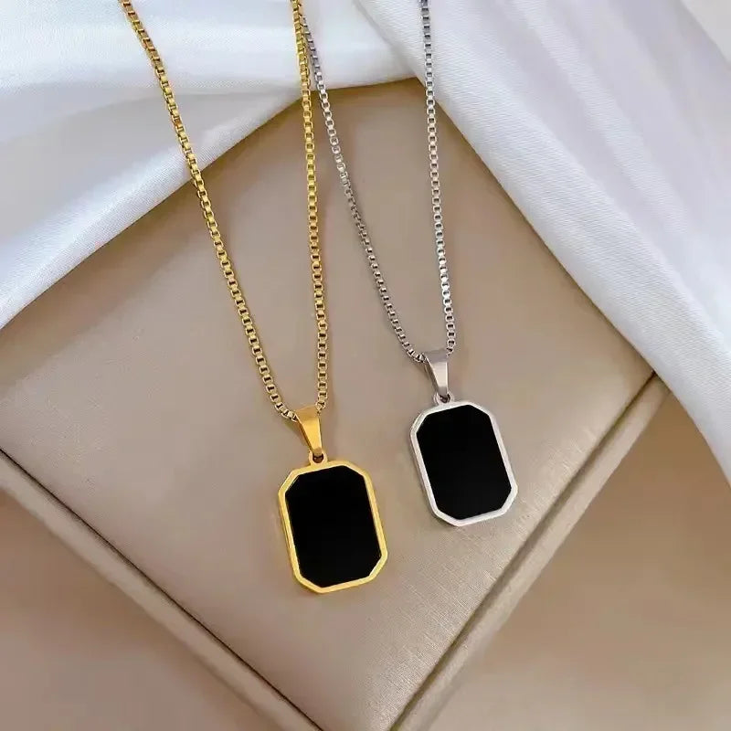Exquisite Choker Pendant