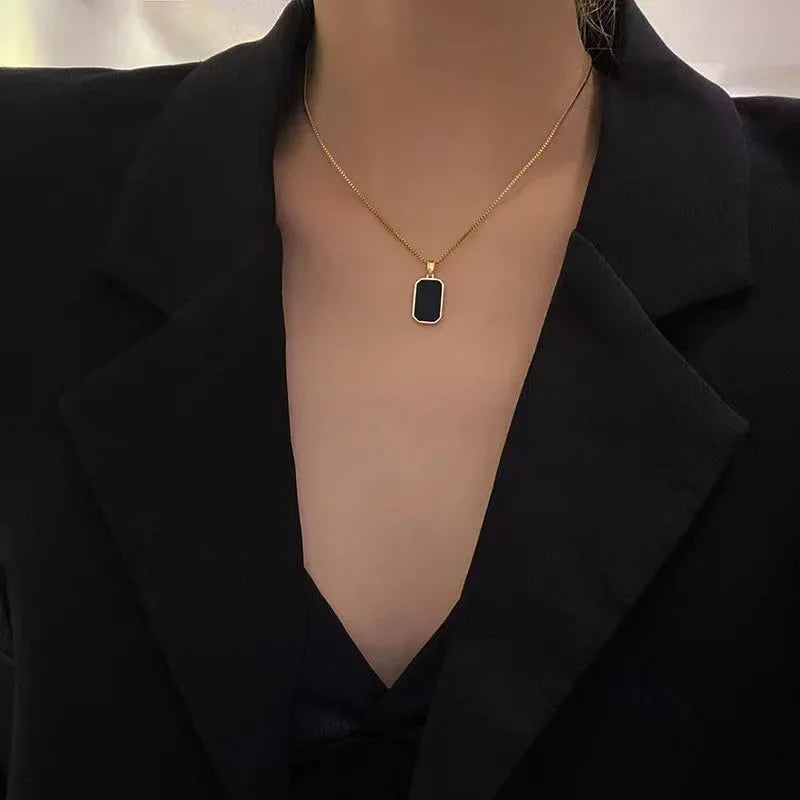 Exquisite Choker Pendant