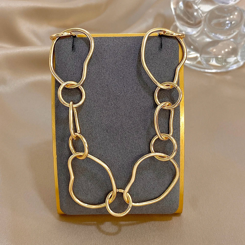 Geometric Link Choker Necklace
