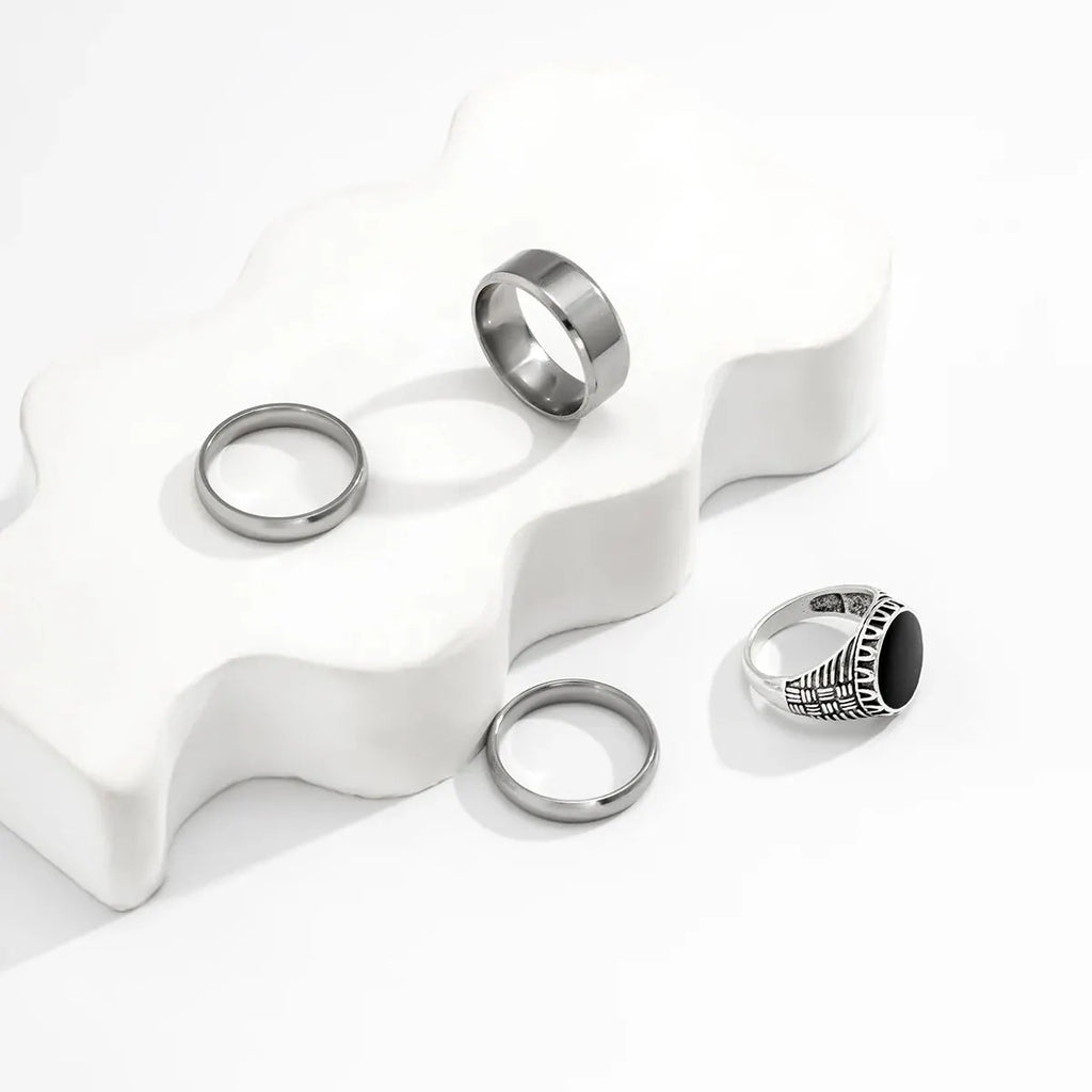 4Pcs Luxury Retro Rings