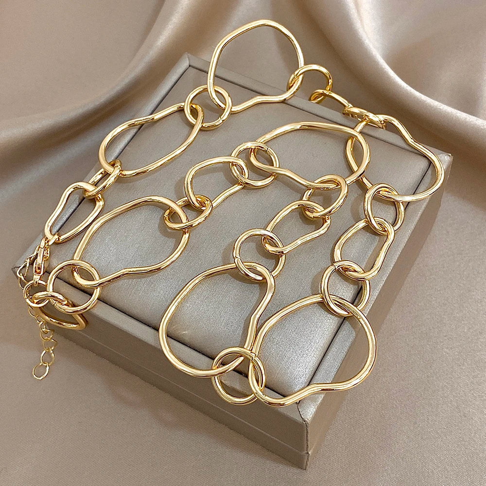Geometric Link Choker Necklace