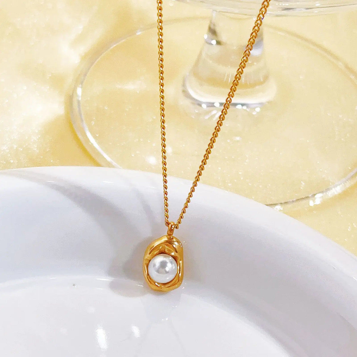 Bead Clavicle Necklace