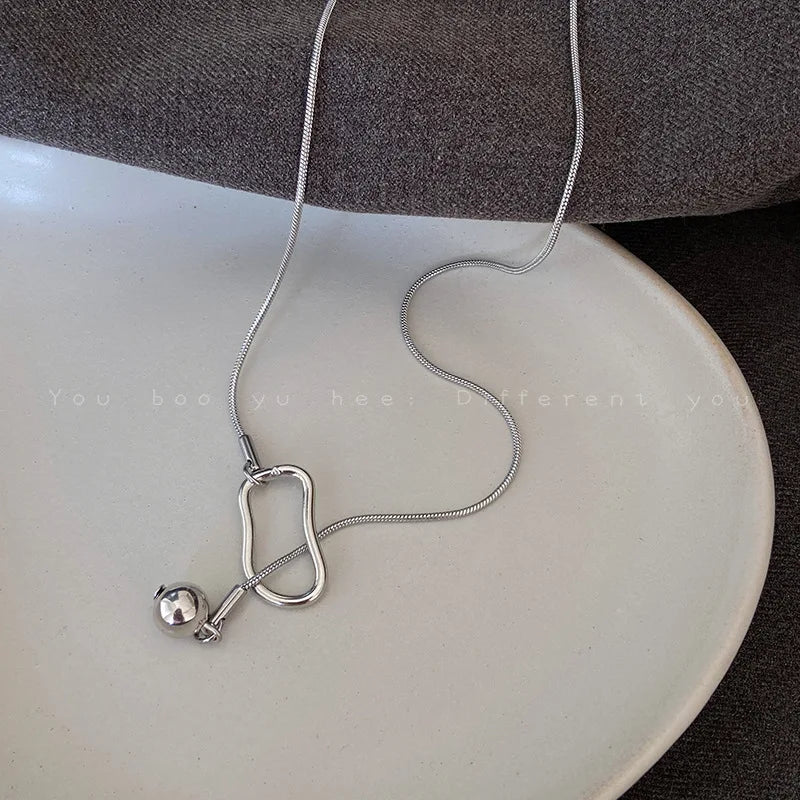 Geometric Pull-Out Pendant Necklace