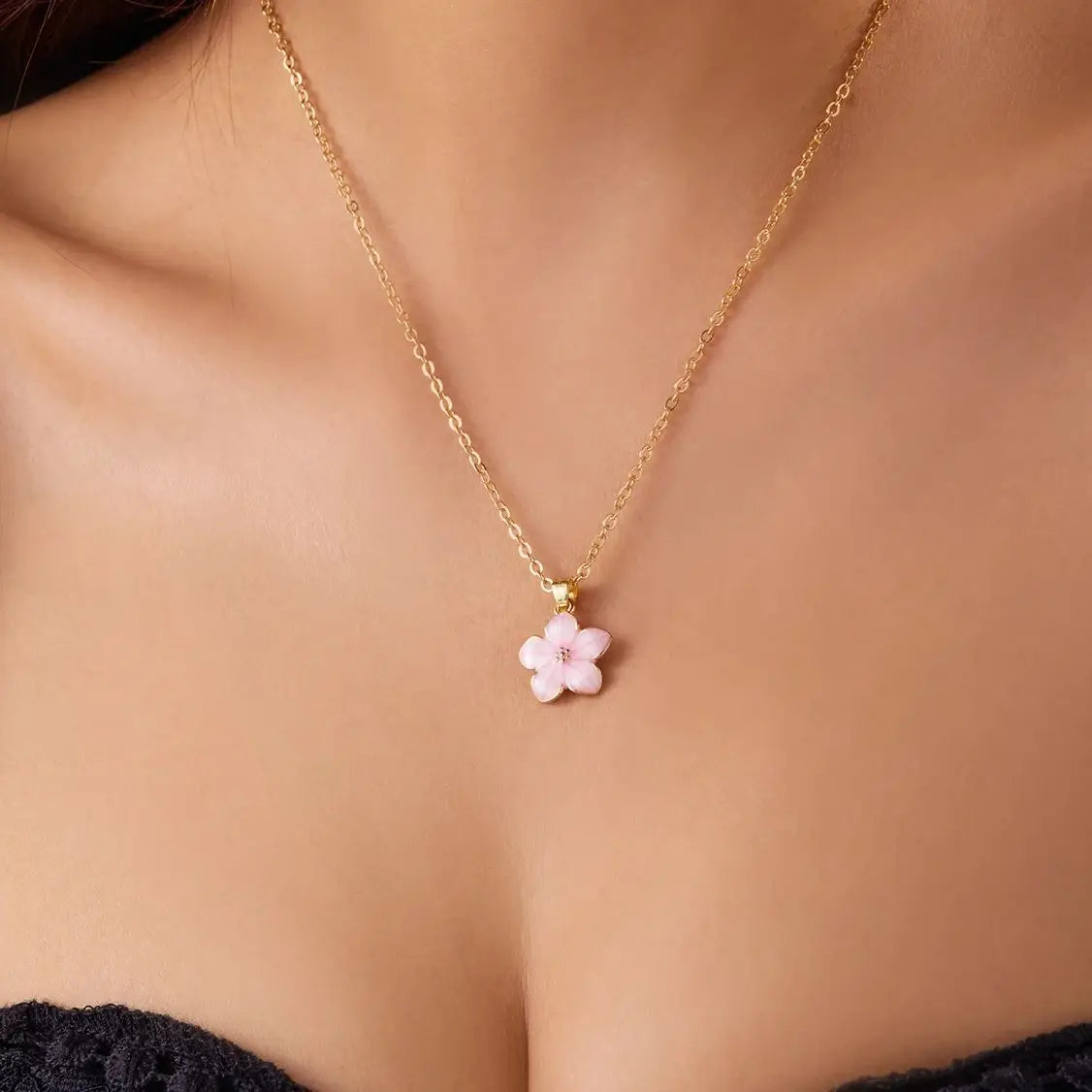Pretty Flower Necklace